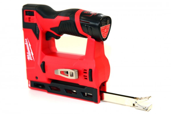 Milwaukee Akku-Tacker M12 BST-202X + 2x Akku + Ladegerät